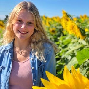 Meet your Posher, Brooke